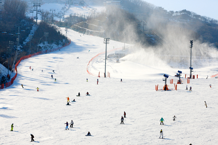 广州昆池岩度假村滑雪场