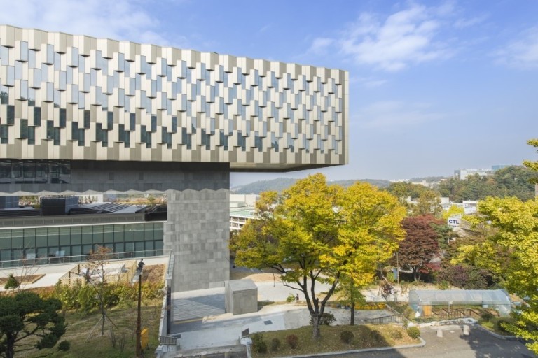 韩国首尔大学